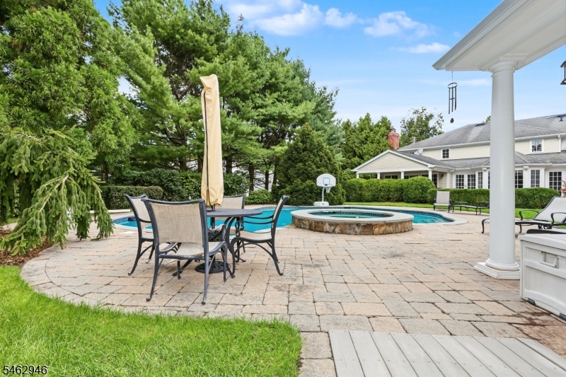 359 Lakeview Drive Wyckoff NJ 07481