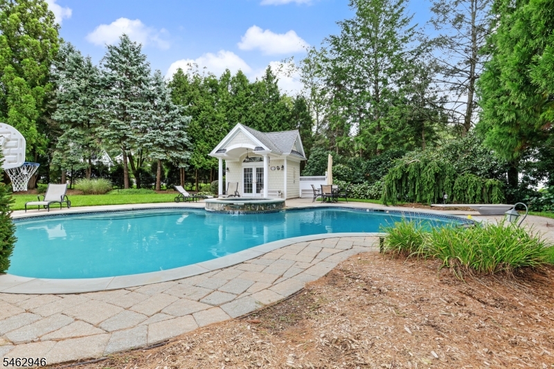 359 Lakeview Drive Wyckoff NJ 07481