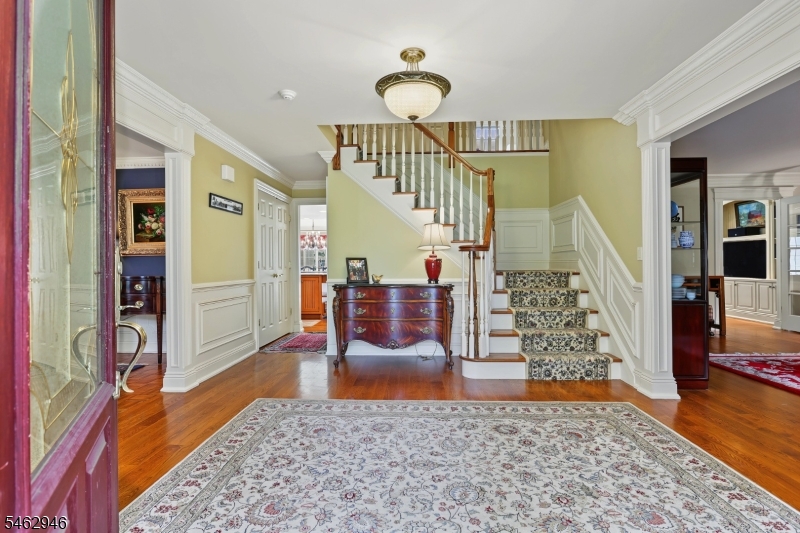 359 Lakeview Drive Wyckoff NJ 07481