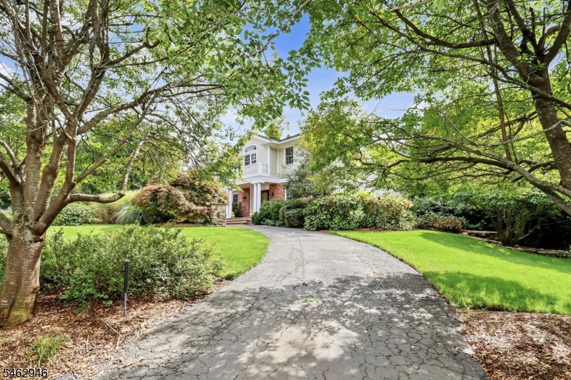 359 Lakeview Drive Wyckoff NJ 07481