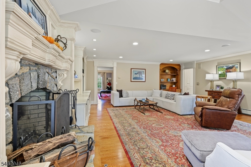 359 Lakeview Drive Wyckoff NJ 07481