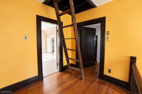 102 S Clinton Street East Orange NJ 07018