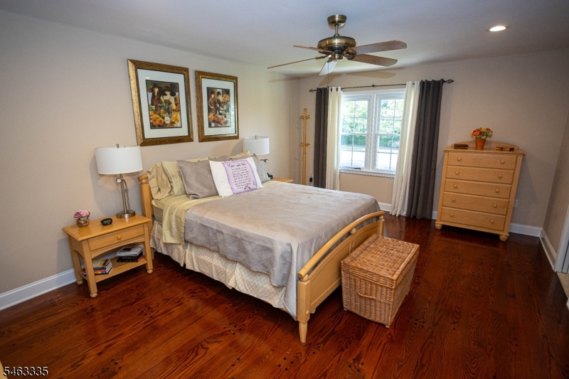 113 Woodmere Drive Sayreville NJ 08859