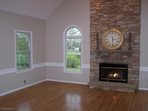 20 Northwood Drive Alexandria NJ 08867