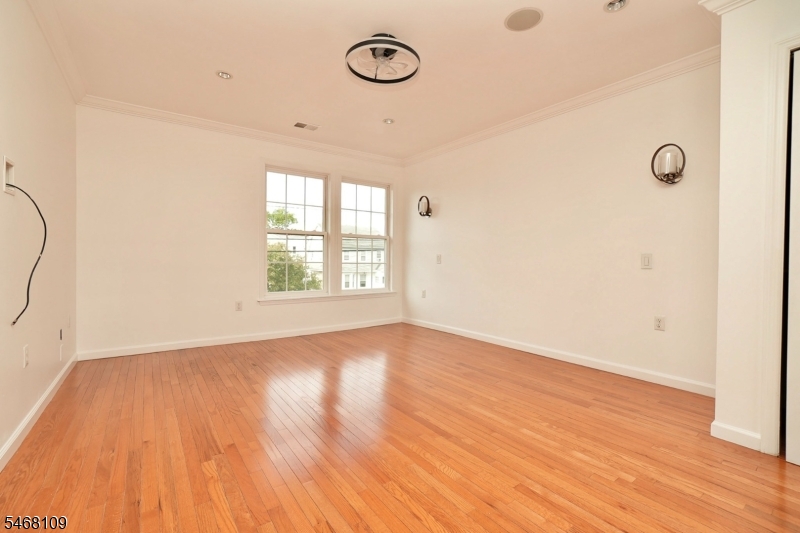 325 N 11th Street Newark NJ 07107