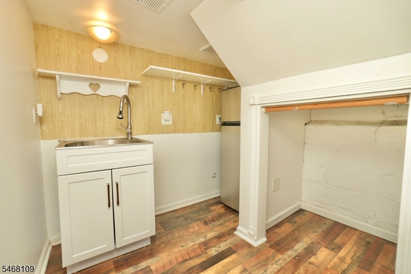 325 N 11th Street Newark NJ 07107