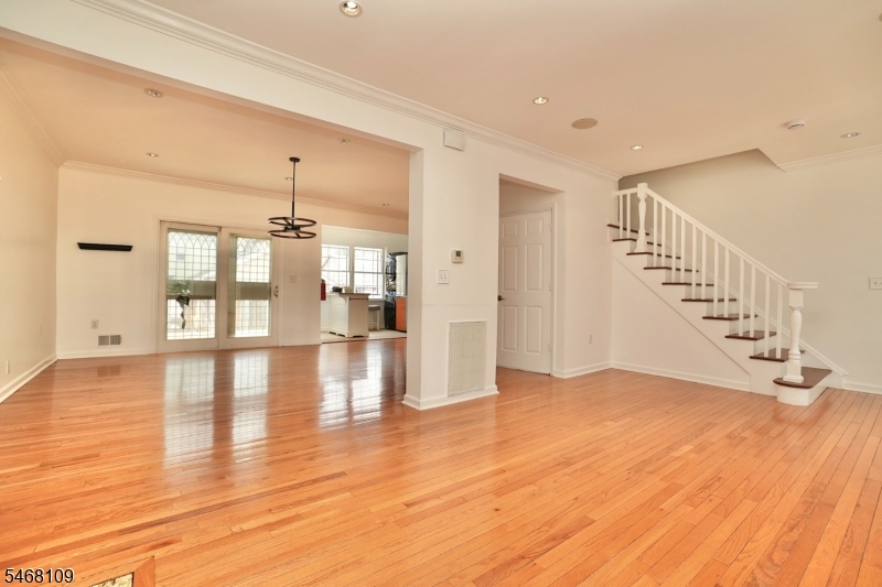 325 N 11th Street Newark NJ 07107