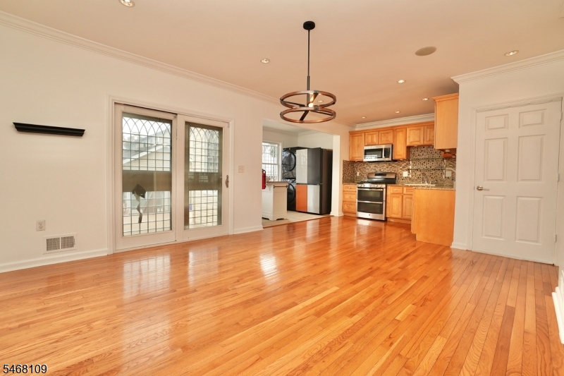 325 N 11th Street Newark NJ 07107