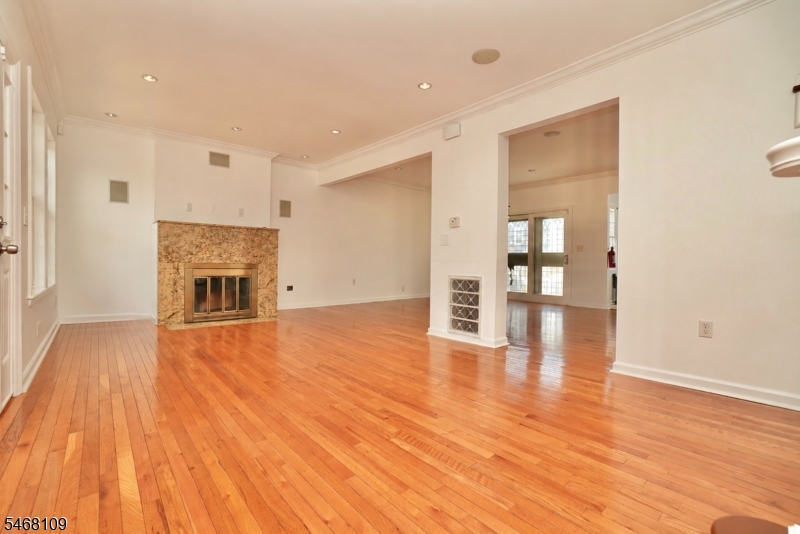 325 N 11th Street Newark NJ 07107