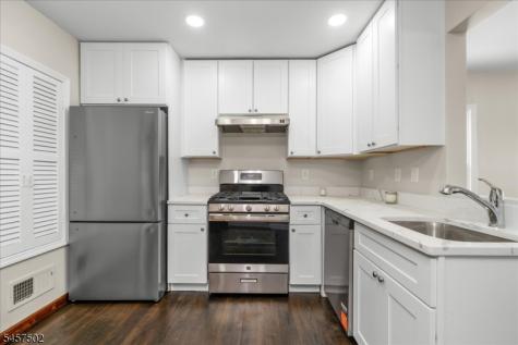 13 Windbeam Road Riverdale NJ 07457