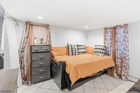 65 Cambridge Street East Orange NJ 07018