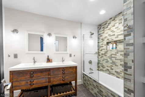 625 Maxim Drive Hopatcong NJ 07821