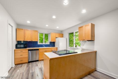 625 Maxim Drive Hopatcong NJ 07821