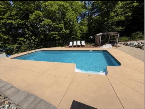 625 Maxim Drive Hopatcong NJ 07821