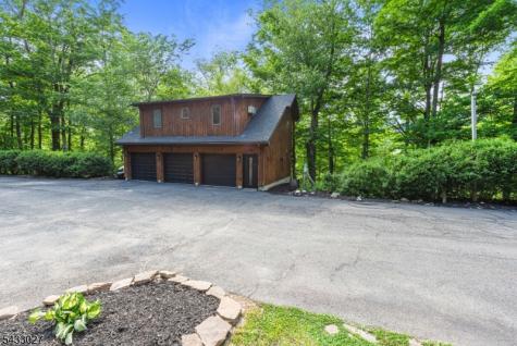 625 Maxim Drive Hopatcong NJ 07821