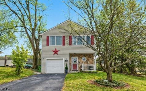 20 Park Avenue Lopatcong NJ 08865