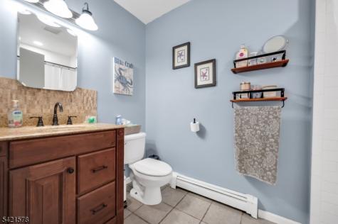20 Park Avenue Lopatcong NJ 08865