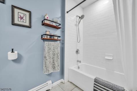 20 Park Avenue Lopatcong NJ 08865