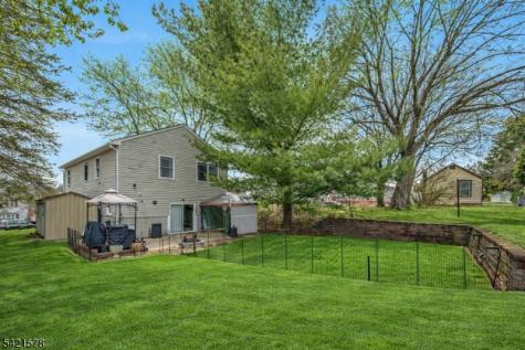 20 Park Avenue Lopatcong NJ 08865
