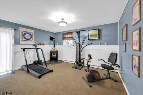 20 Park Avenue Lopatcong NJ 08865