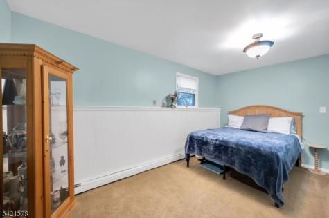 20 Park Avenue Lopatcong NJ 08865