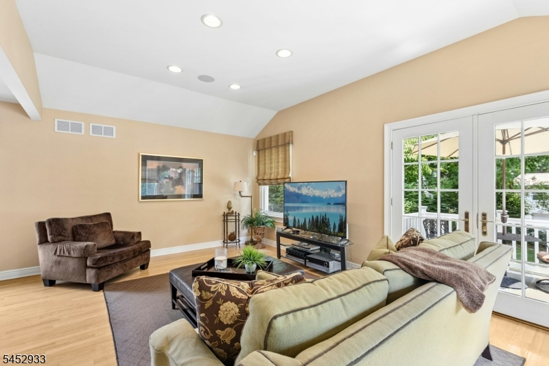 753 Hyslip Avenue Westfield NJ 07090