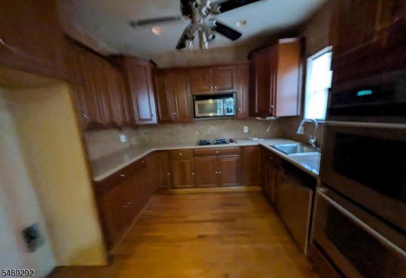 349 Parker Street Newark NJ 07104