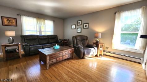 7 Perry Road Frankford NJ 07826
