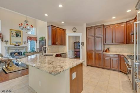 15 Fieldstone Court East Hanover NJ 07936