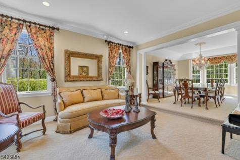 15 Fieldstone Court East Hanover NJ 07936