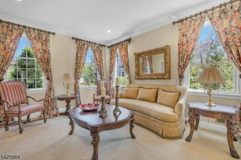 15 Fieldstone Court East Hanover NJ 07936