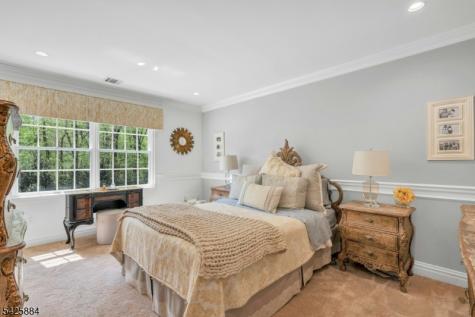 15 Fieldstone Court East Hanover NJ 07936