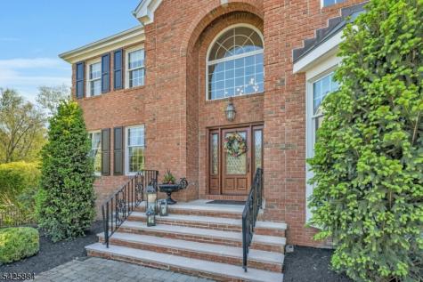 15 Fieldstone Court East Hanover NJ 07936