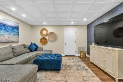 15 Fieldstone Court East Hanover NJ 07936