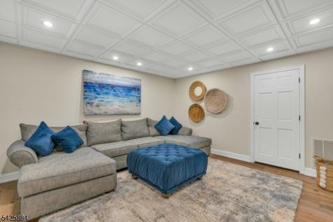 15 Fieldstone Court East Hanover NJ 07936