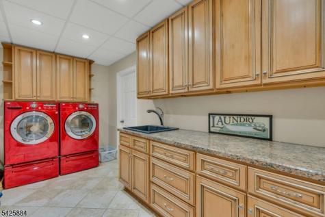 15 Fieldstone Court East Hanover NJ 07936