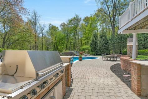 15 Fieldstone Court East Hanover NJ 07936