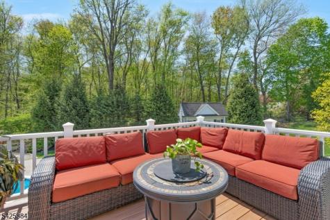 15 Fieldstone Court East Hanover NJ 07936