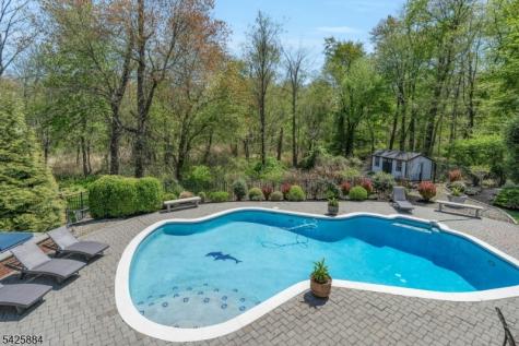15 Fieldstone Court East Hanover NJ 07936