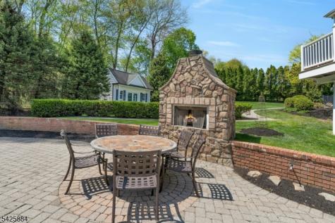 15 Fieldstone Court East Hanover NJ 07936