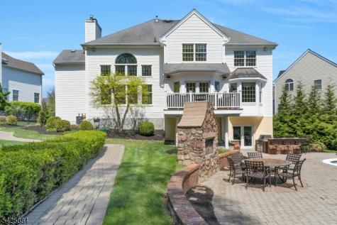 15 Fieldstone Court East Hanover NJ 07936