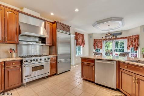 15 Fieldstone Court East Hanover NJ 07936