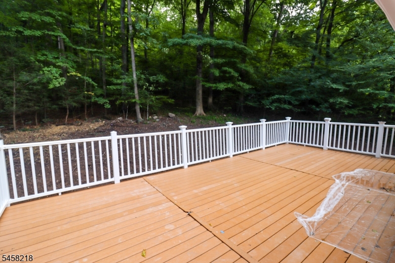 95 Longwood Lake Road Jefferson NJ 07438