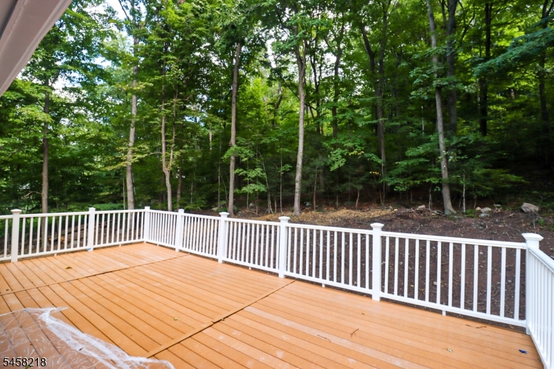 95 Longwood Lake Road Jefferson NJ 07438