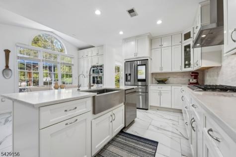 6 Diane Court Wayne NJ 07470
