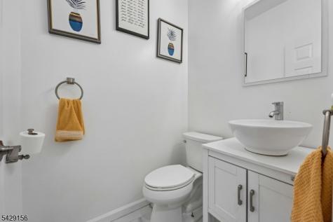 6 Diane Court Wayne NJ 07470
