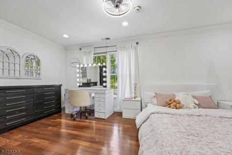 6 Diane Court Wayne NJ 07470