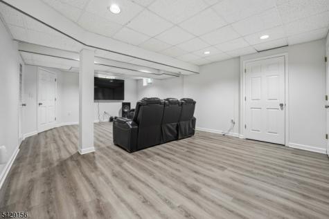 6 Diane Court Wayne NJ 07470