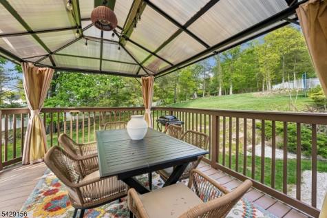 6 Diane Court Wayne NJ 07470