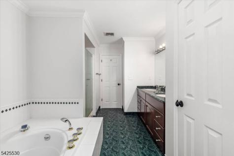 42 Nugent Drive Clifton NJ 07012